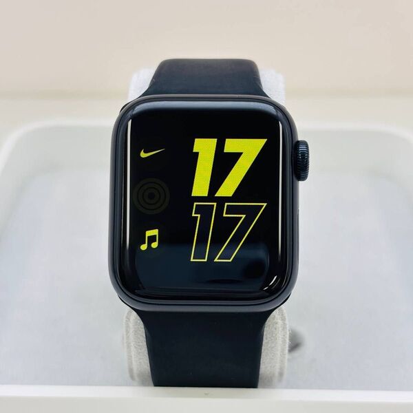 Apple Watch SE2 40mmアルミニウムGPSモデル SE2-5841