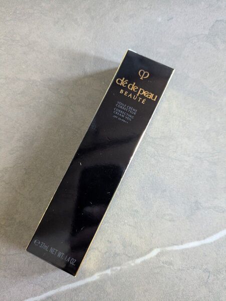 【未使用】クレ・ド・ポー ボーテ ヴォワールコレクチュールn 37ml 化粧下地