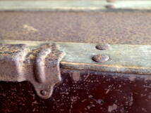 アメリカ　アンティーク　古い木と鉄のトランク　3　/　収納　ボックス　箱　テーブル_画像3