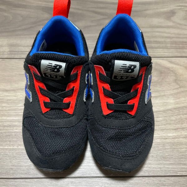 New Balance 996 キッズシューズ 黒/青/赤