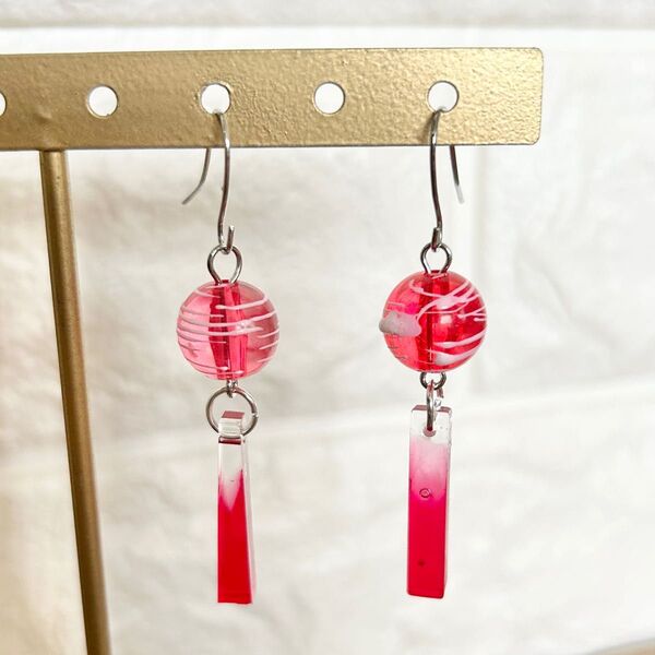 ハンドメイド ピアス 風鈴風ピアス レッド 赤 浴衣 夏祭り