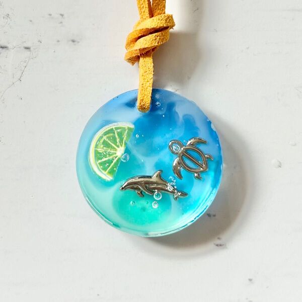 ハンドメイド ネックレス レジン ホヌ 海ガメ イルカ