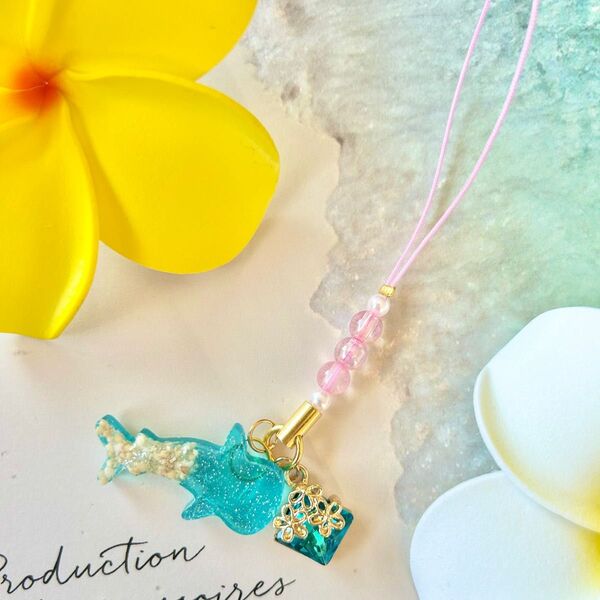 ハンドメイドストラップ キーホルダー ジンベエザメ レジン 波模様ガラスストーン