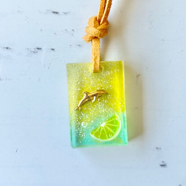ハンドメイド ネックレス レジン イルカ