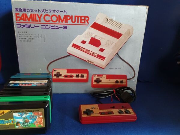 任天堂 ファミコン 本体 四角ボタン 箱説明書付き Nintendo ファミリーコンピュータ動作確認済み カセット付き