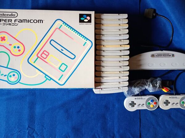 任天堂 スーパーファミコン 本体一式 スーファミ アダプター AVケーブル マルチタップ カセット動作確認済 SFC
