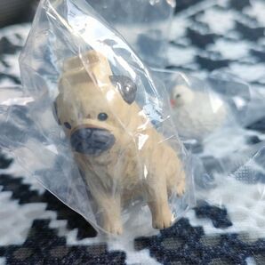 【あかねの木彫り アヒルと犬】パグ