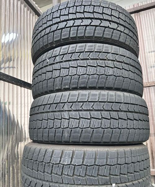 ダンロップ スタッドレスタイヤ 215/45R17(2021年製)
