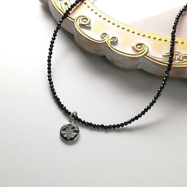 【No.2187】ブラックスピネル 2mm × 星のコインチャーム キラキラ ネックレス シルバーカラー サージカルステンレス