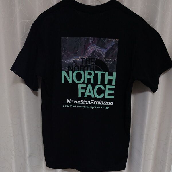 THE NORTH FACE ブラックTシャツ