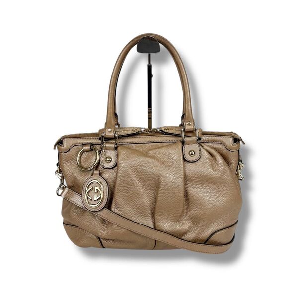 グッチ GUCCI スーキー ショルダーバッグ 2WAY レザー ベージュ ハンドバッグ メタリック GG チャーム付き