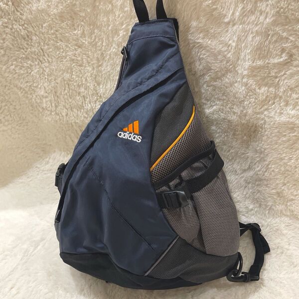 美品00s y2k adidas アディダス ワンショルダーバッグ スリングバッグ