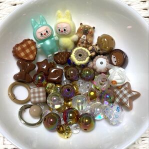 LABUBU ラブブアクリルビーズ☆ペイントビーズ 【ブラウン系③】