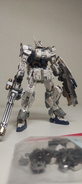 海外製 1/144 ガンダム EZ-8 塗装完成品