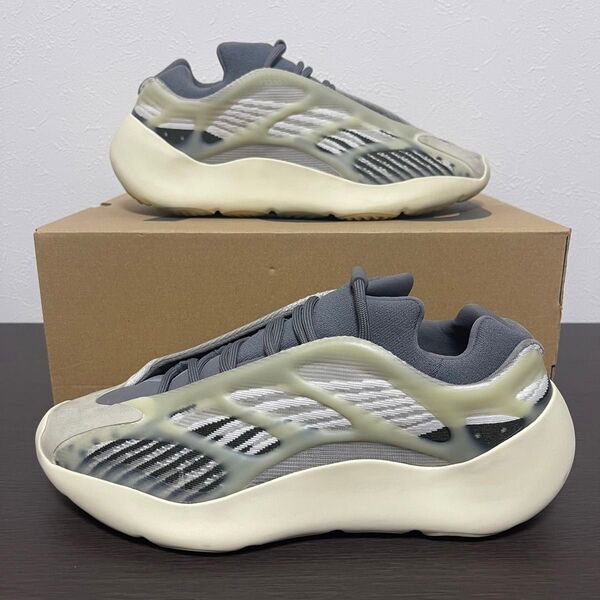 adidas YEEZY 700 V3 FADE SALT
