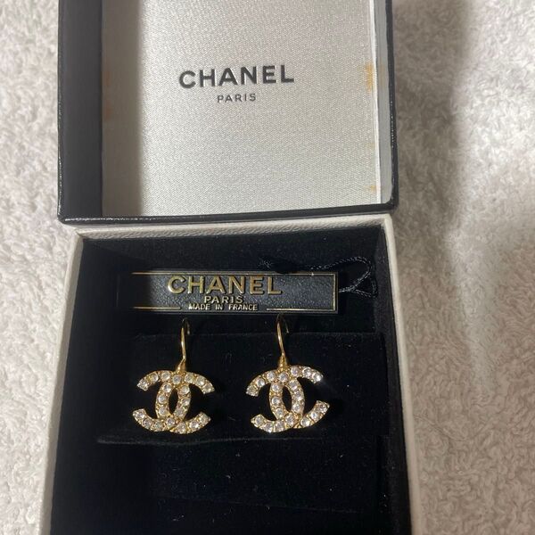 CHANEL ココマーク ラインストーン ピアス ゴールド