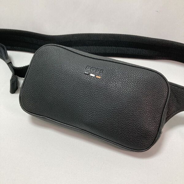 【美品】HUGO BOSS ヒューゴ ボス ボディバッグ ロゴ ストライプ BK