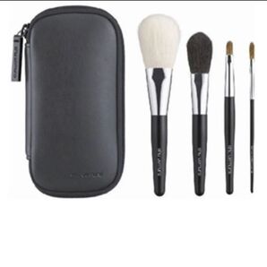 shu uemura ポータブル ブラシセット