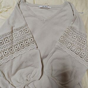 アンドサーチ ニット オートミール ボリュームスリーブ