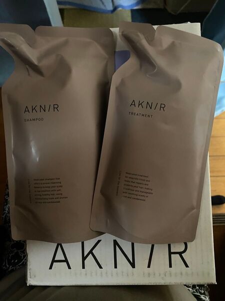 AKNIR薬用シャンプー&トリートメント ローズ&サンダルウッドの香り 詰め替え用セット