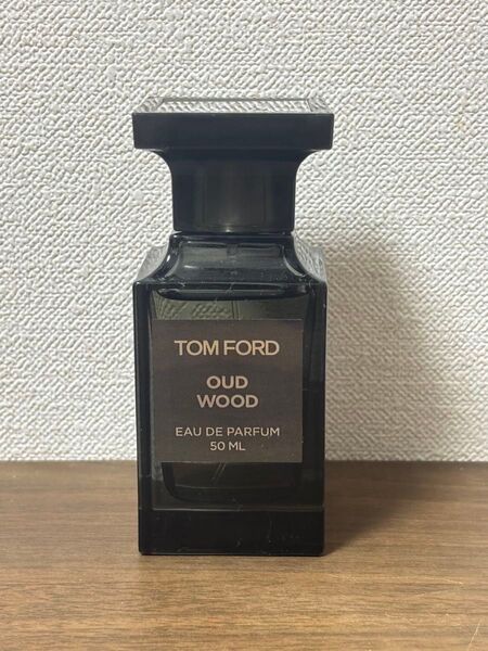 TOM FORDウードウッド オードパルファム 50ml aaa