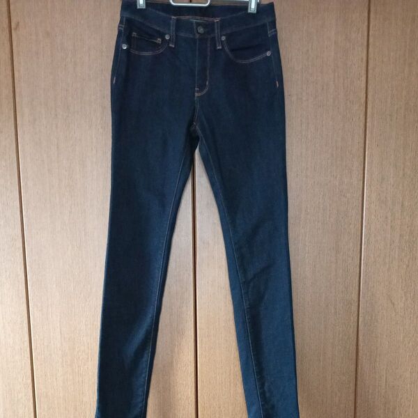 美品 GU スキニーデニムパンツ ネイビー