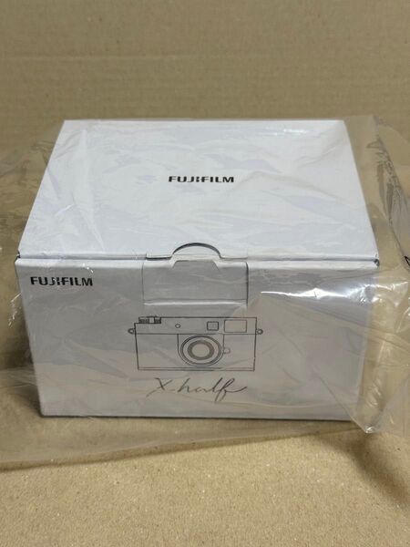 未使用 富士フイルムデジタルカメラ X half ブラック FUJIFILM F X-HF1-B JP