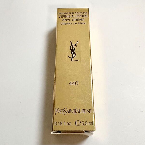 YSL イヴサンローラン ルージュ ピュールクチュール ヴェルニ ヴィニルクリーム 440 ローズ プレイヤー