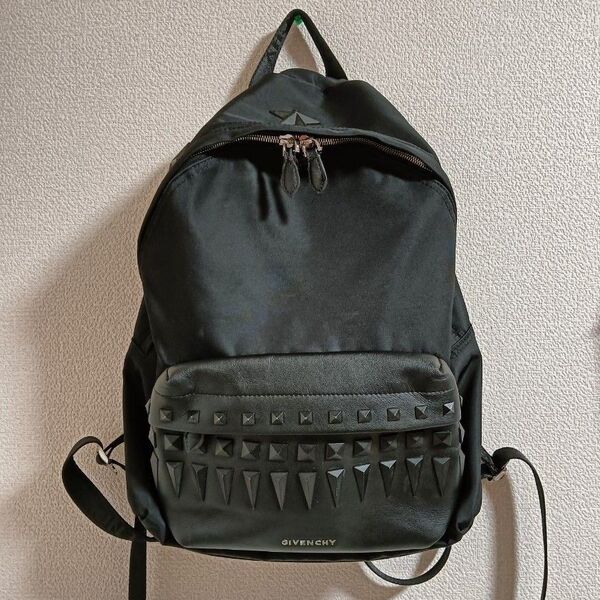 GIVENCHY ジバンシー ナイロン スタッズ スター バックパック リュック ジミーチュウ レザー 黒 サンローラン