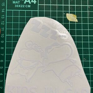 クレヨンしんちゃん kids in car カッティングステッカー