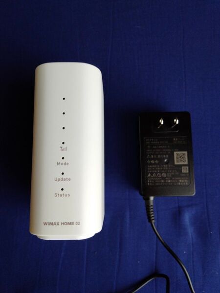 WIMAX HOME 02 ホームルーター ホワイト系
