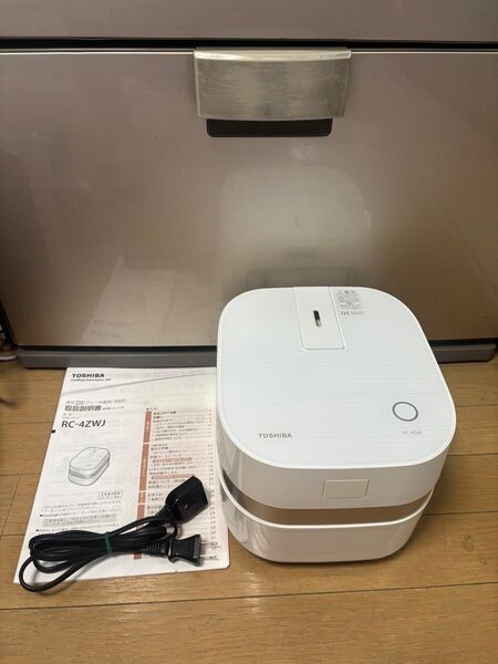 Toshiba RC-4ZWJ IHジャー炊飯器 2018 年製