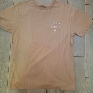 【ほぼ新品】BILLA BONG ブラウン Tシャツ 両面プリント