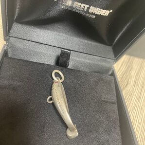 【代理出品】【激レア】テンフィート ネックレス ヘッドボム ルビー入り シリアルナンバー入り 10FTU