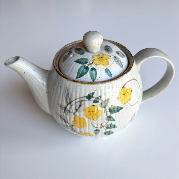 急須 茶器 ティーポット 陶器 花柄 蓋付き 茶こし付き 400ml ポット