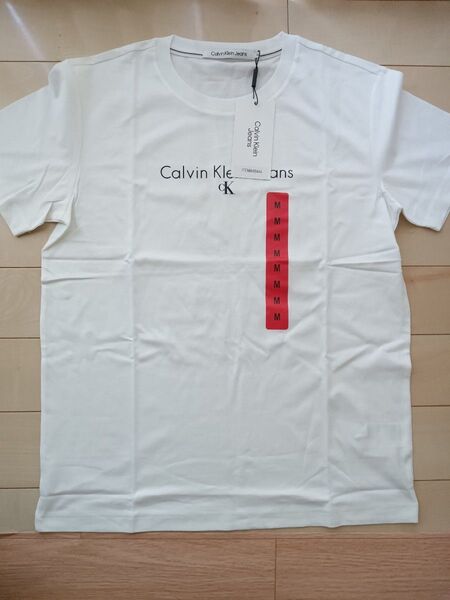 1【大人気激安殺到】新品未使用Calvin klein jeans(カルバンクライン)白TシャツMサイズ