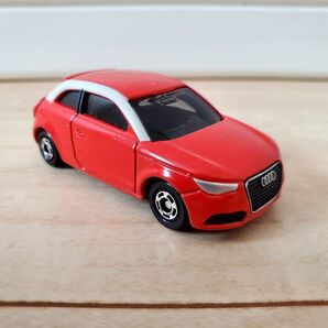 トミカ アウディ Audi A1 No.111 ミニカー