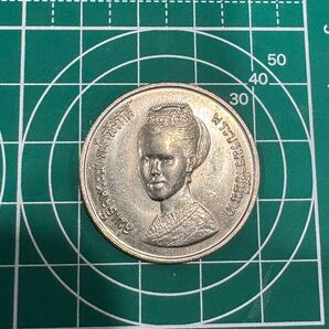 タイ シリキット女王 生誕48周年 FAOセ記念 5バーツ硬貨 タイ循環記念硬貨(1988年) 古銭 コイン コレクション 記念