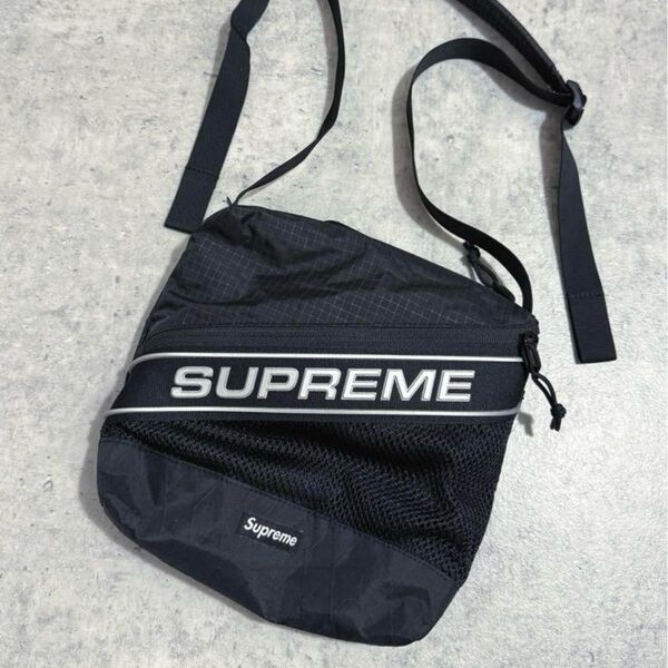supremeロゴショルダーバッグ/BLK