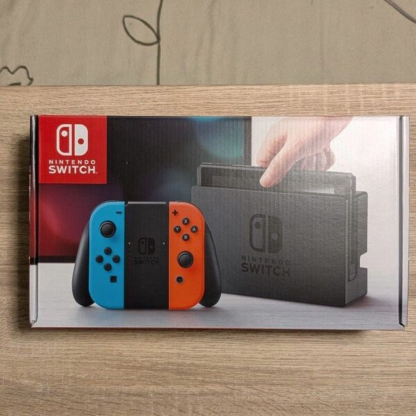 Nintendo Switch ネオンレッド ネオンブルー