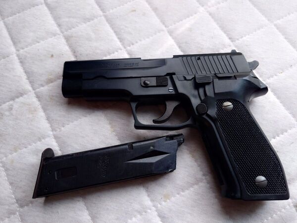 値引き相談可 タナカ製 SIG P226 ガスブローバック