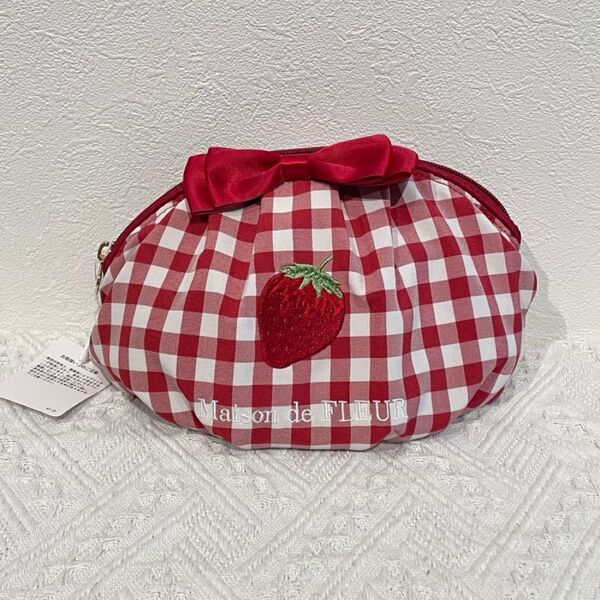【新品】Maison de FLEUR メゾンドフルール いちごシリーズ限定 刺繍 ポーチ red レッドのチェック柄 1点