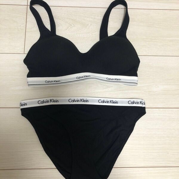 Calvin Klein ブラ&ショーツセット 下着