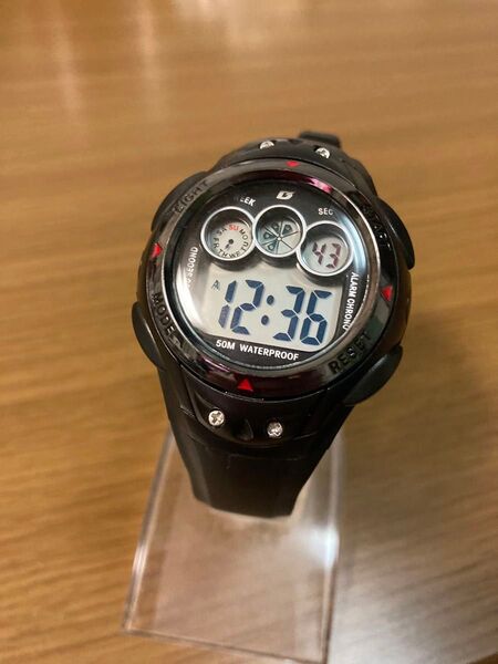 Dash デジタル腕時計 防水 多機能 バックライト付き ウレタンベルト ADWW17098-02 ブラック電池交換済み稼働中