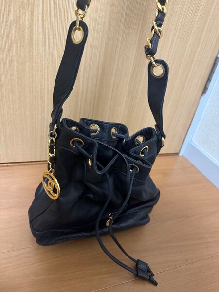 CHANEL シャネル チェーンショルダー 巾着バッグ