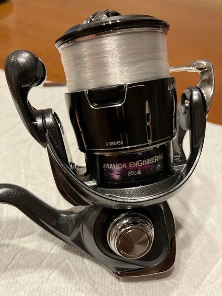 極美品 24ルビアス 2000S-P レビテーションエンジニアリング 表面処理軽巻きチューン ダイワ