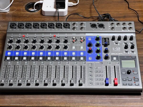 ZOOM LiveTrack L-12 SDカードセット