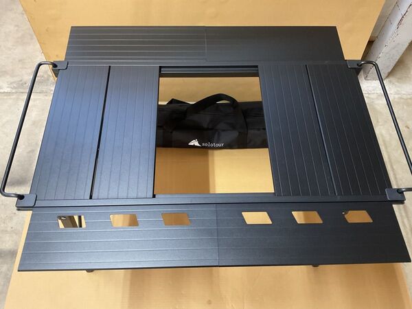 ブラックアルミIGT折りたたみ式多機能テーブル収納バッグ付き新品未使用品 キャンプ アウトドア テーブル