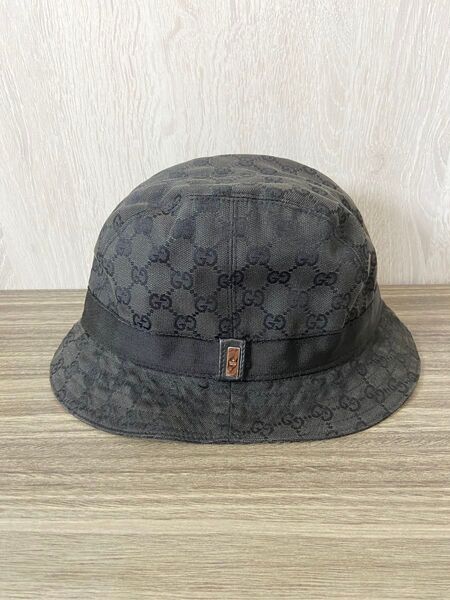 GUCCI バケットハット 帽子 GG キャンバス 黒 レザー ロゴプレート L