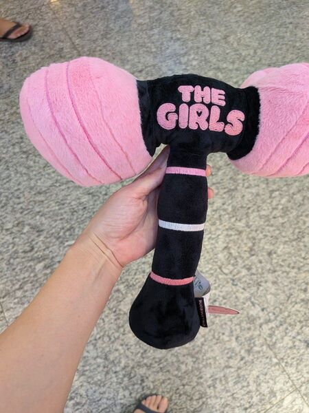 BLACKPINK THE GAMEのぬいぐるみ ハンマー